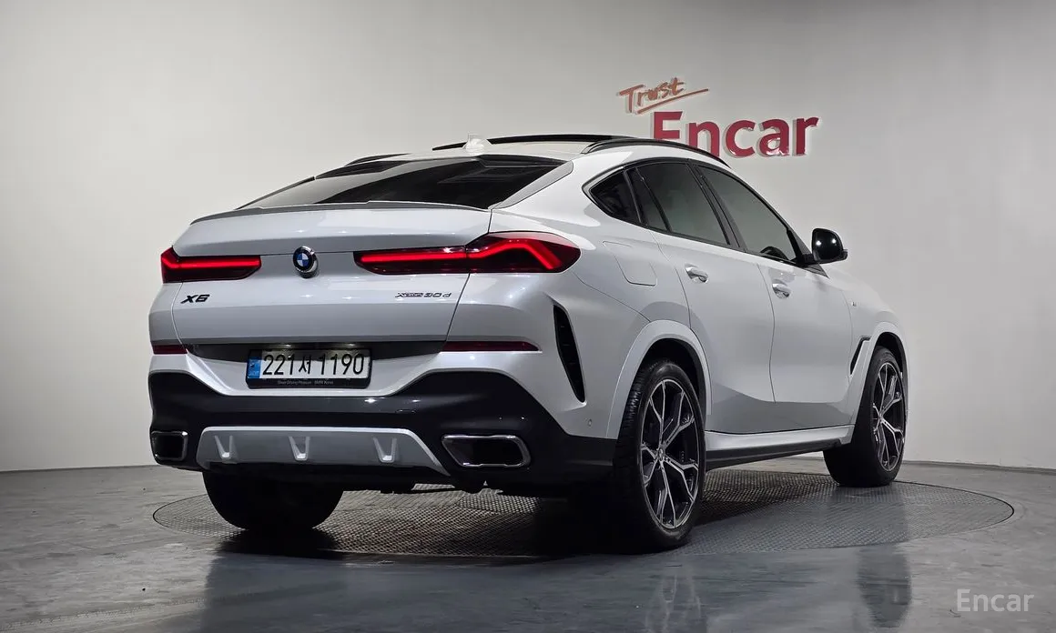 Фото 2 - BMW X6