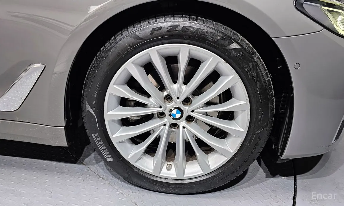 Фото 5 - BMW 5 Series