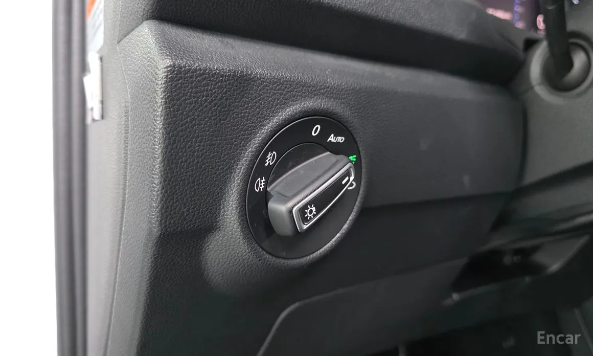 Фото 12 - Volkswagen T-Roc