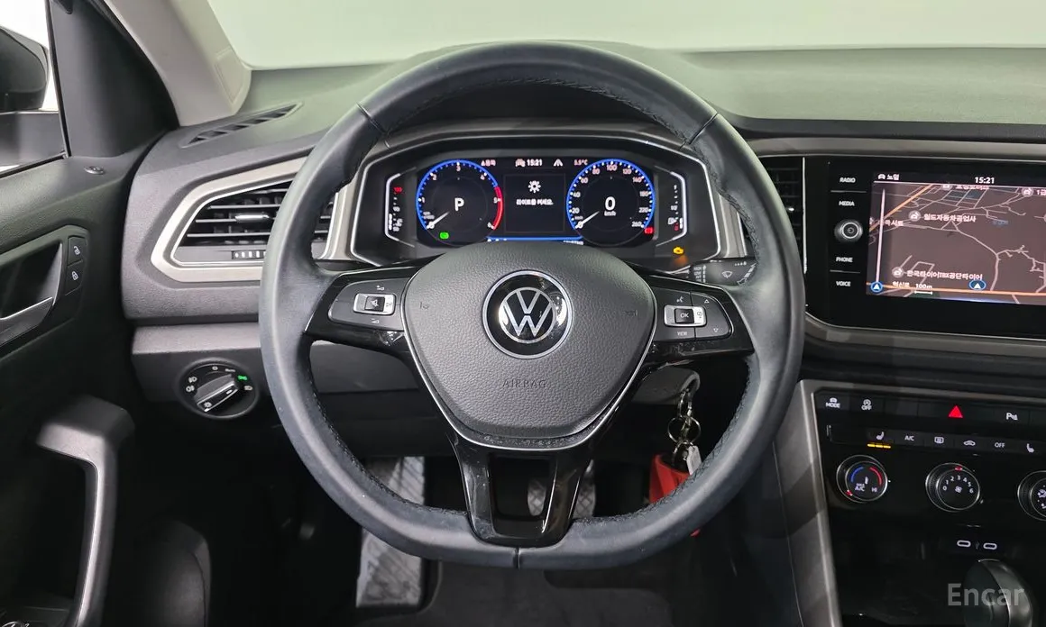 Фото 13 - Volkswagen T-Roc