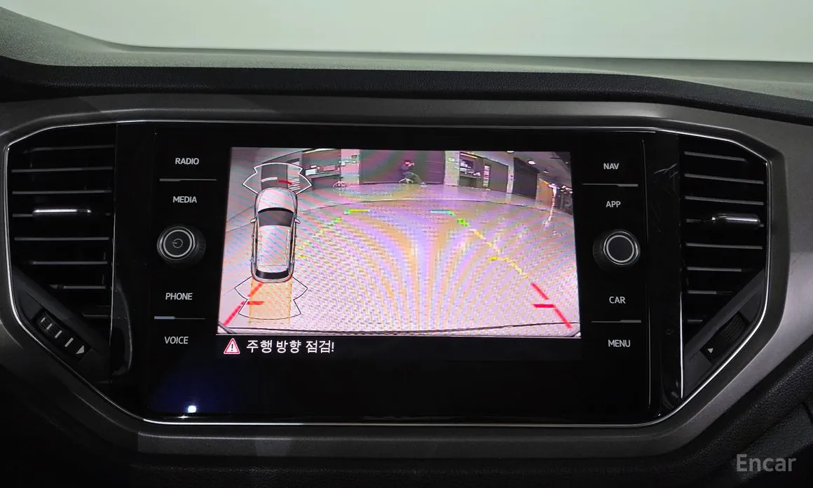 Фото 15 - Volkswagen T-Roc