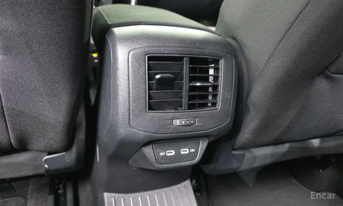 Фото 18 - Volkswagen T-Roc