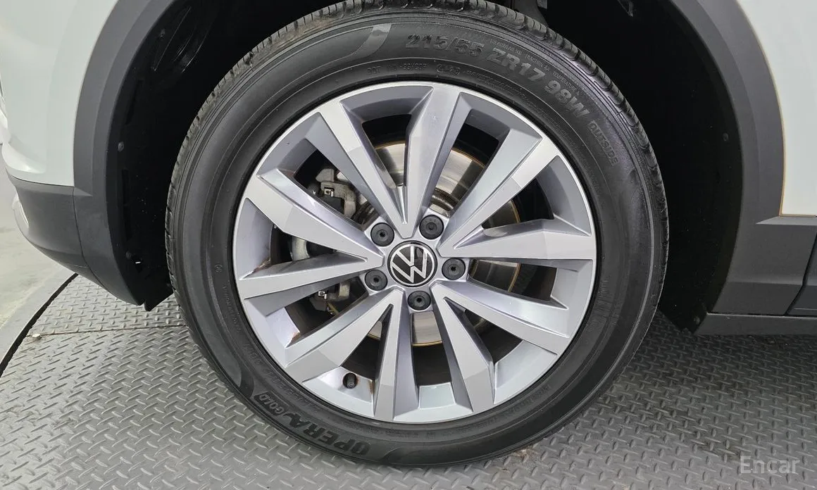 Фото 5 - Volkswagen T-Roc