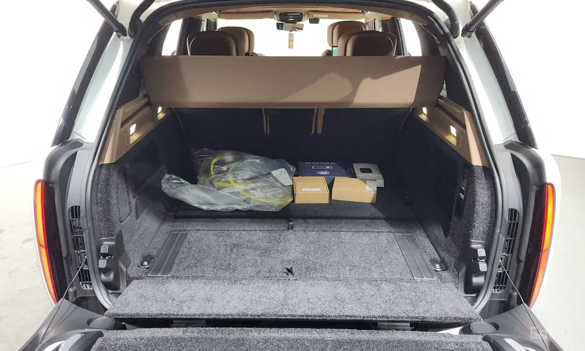 Photo 20 - Land Rover Range Rover