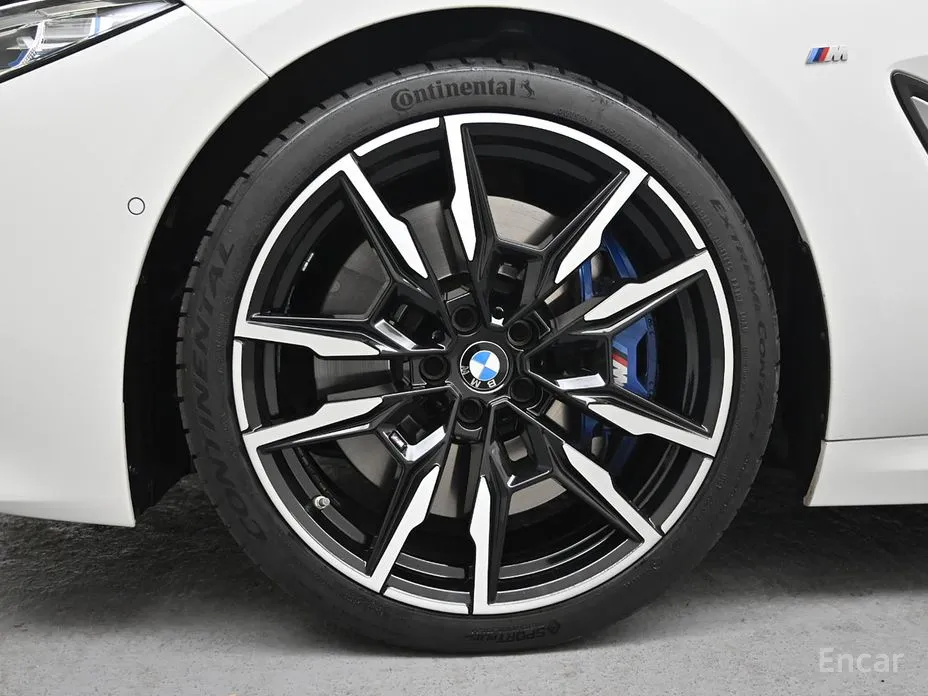 Фото 5 - BMW 8 Series