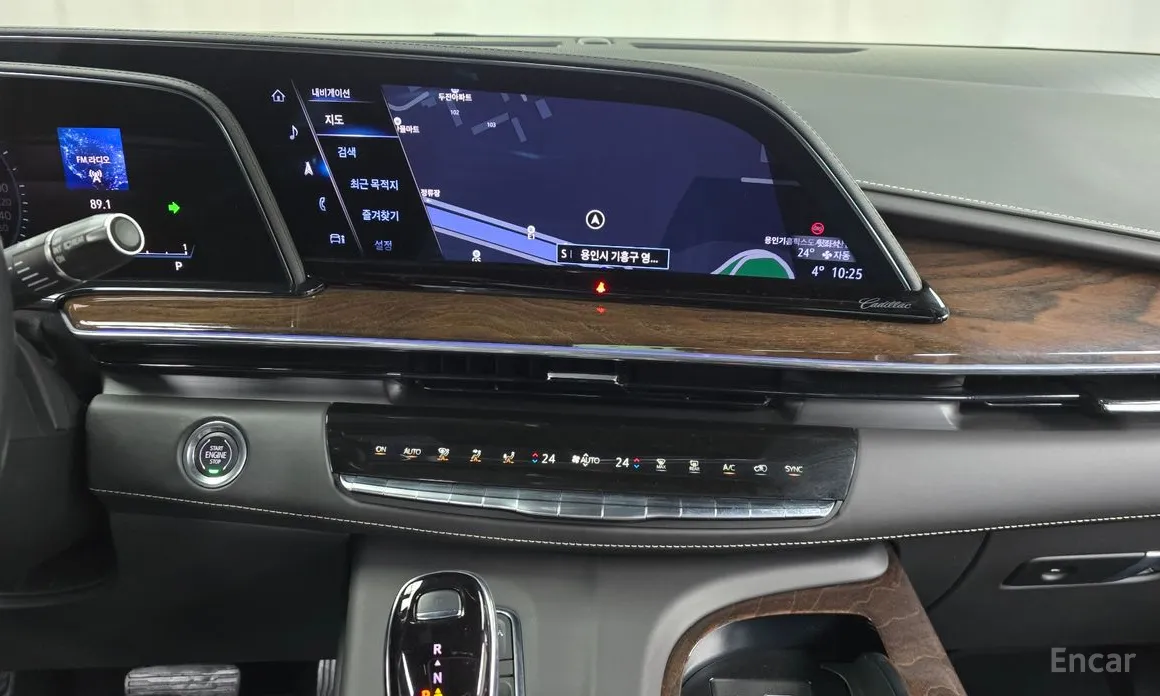 Фото 14 - Cadillac Escalade