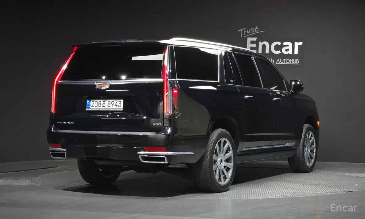Фото 2 - Cadillac Escalade