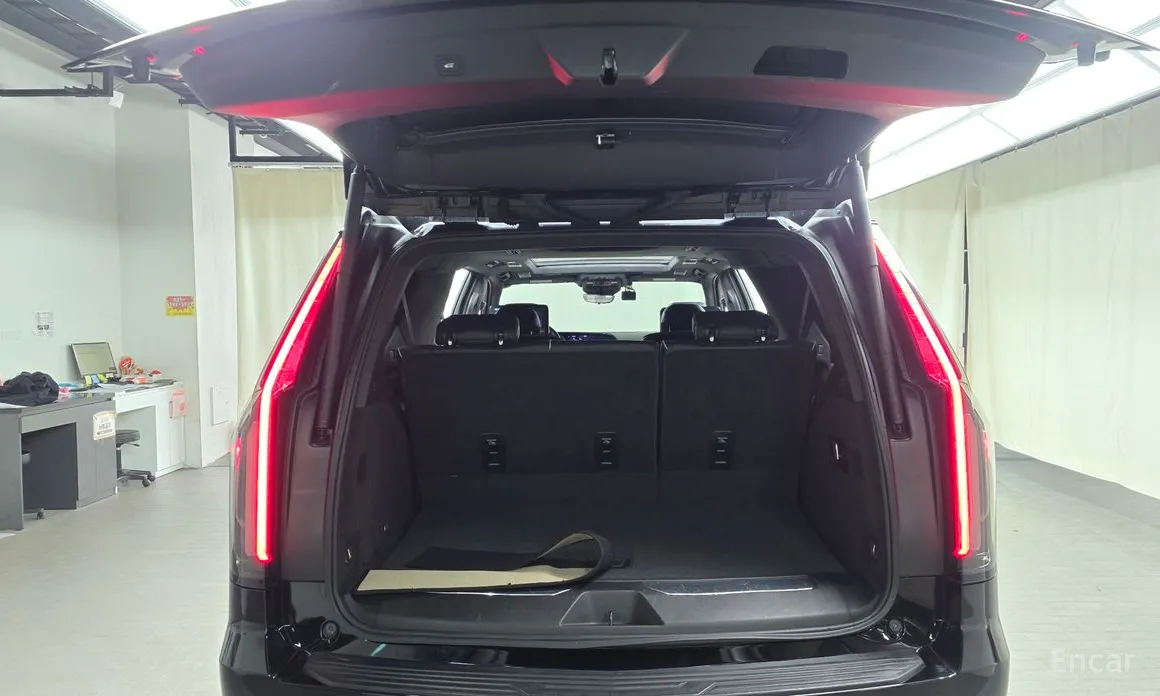 Фото 20 - Cadillac Escalade