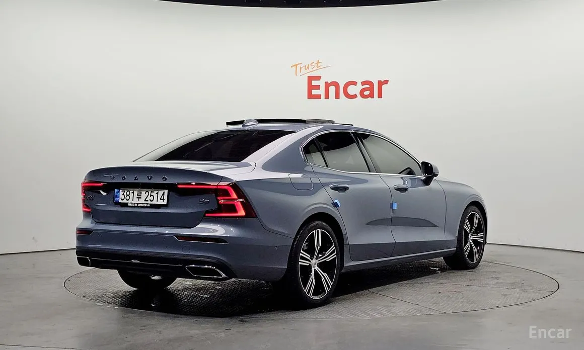 Фото 2 - Volvo S60