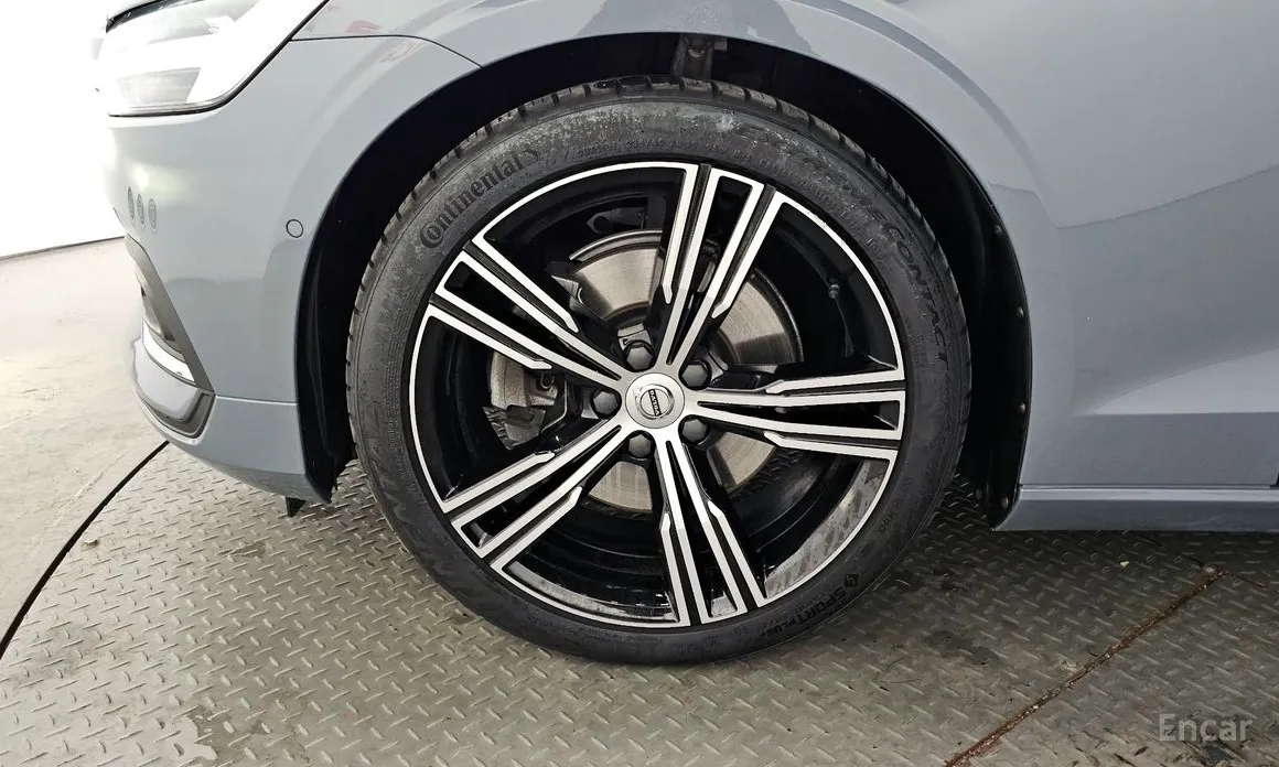 Фото 5 - Volvo S60