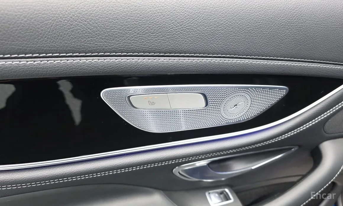 Photo 18 - Mercedes-Benz AMG GT