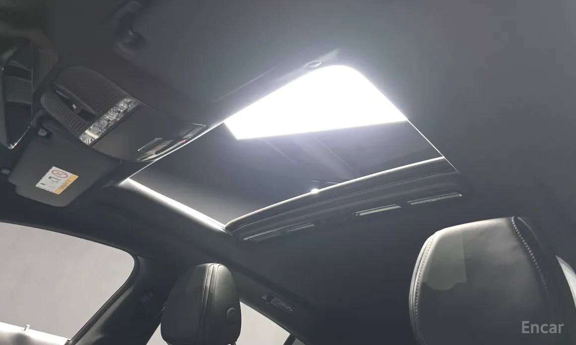 Photo 19 - Mercedes-Benz AMG GT