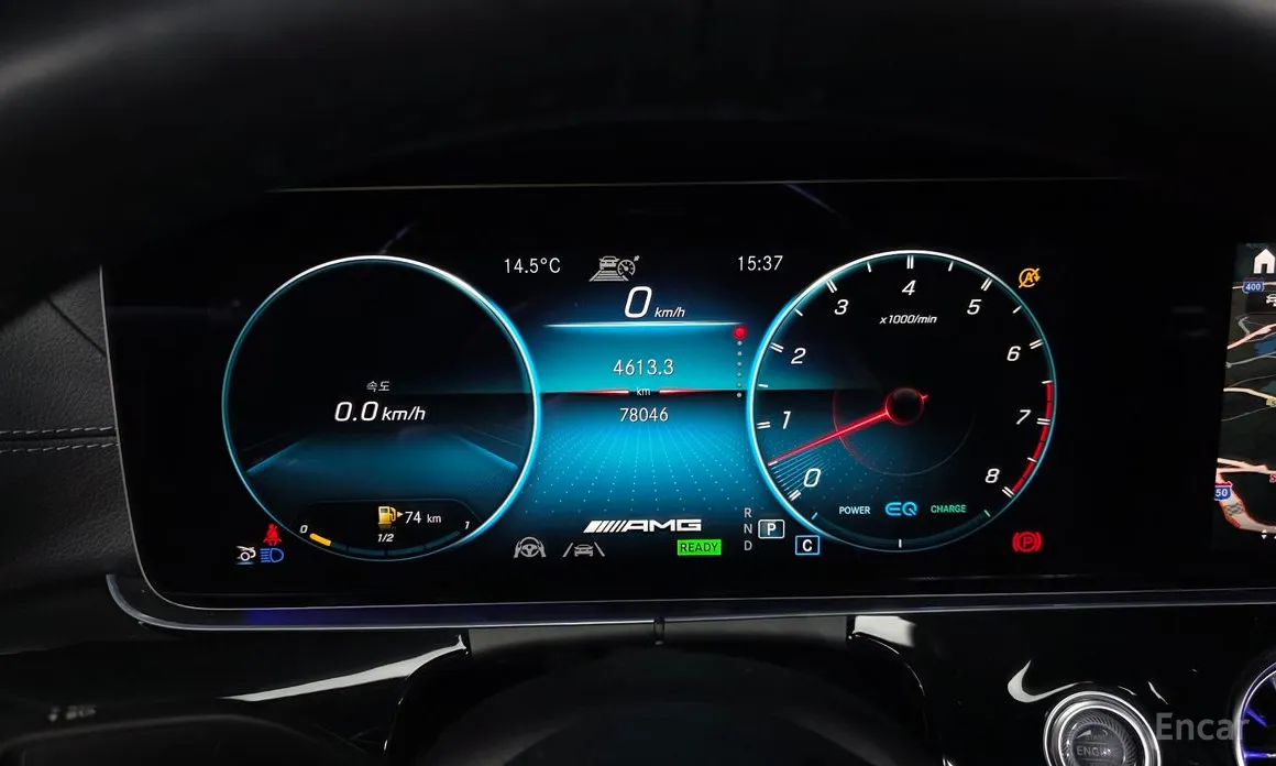 Photo 8 - Mercedes-Benz AMG GT