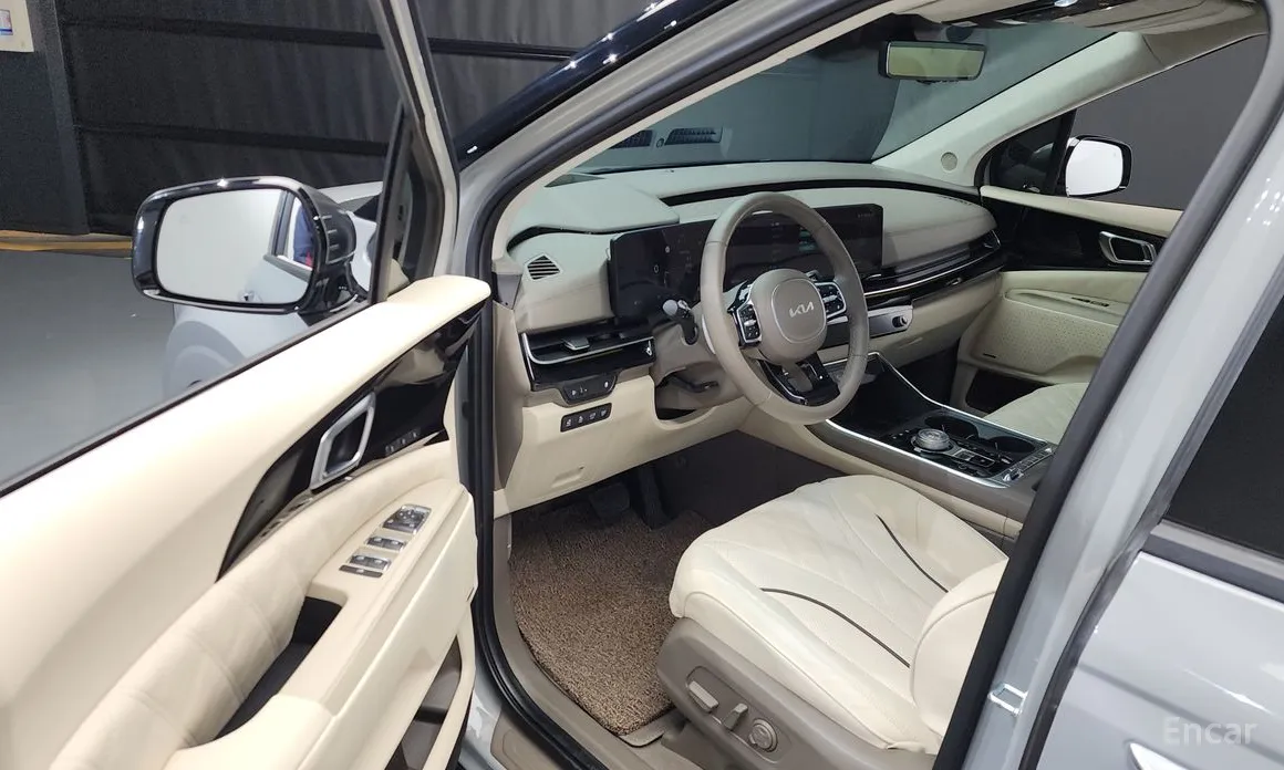 Фото 10 - Kia Carnival