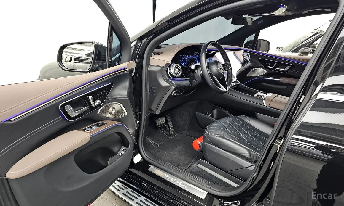 Фото 10 - Mercedes-Benz EQS