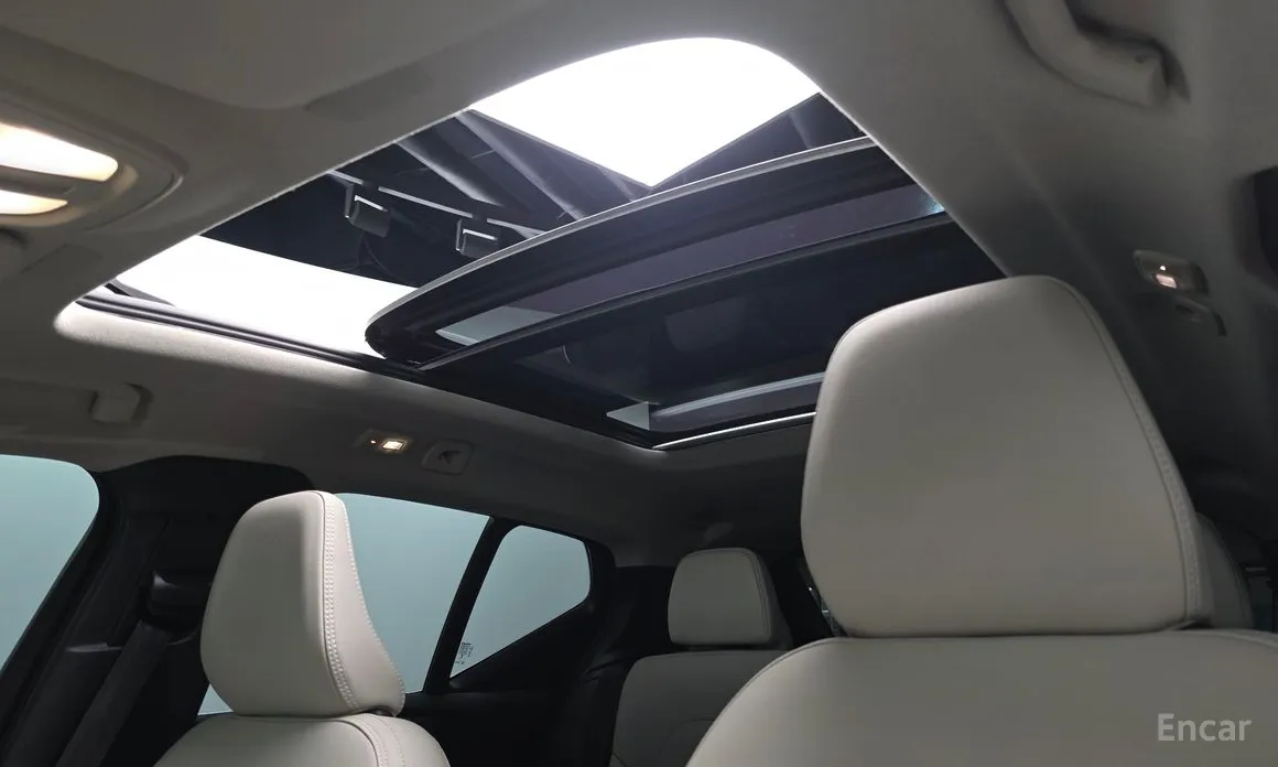 Фото 16 - Volvo XC40