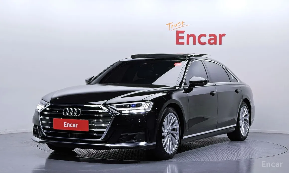 Фото 1 - Audi A8