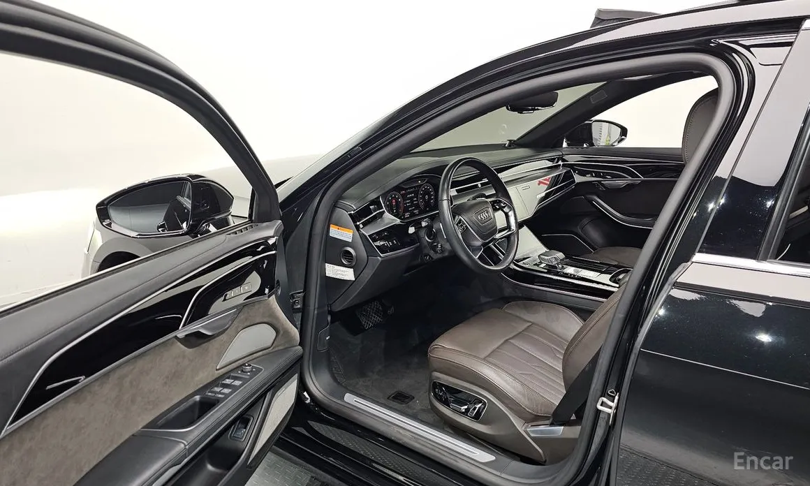 Фото 11 - Audi A8