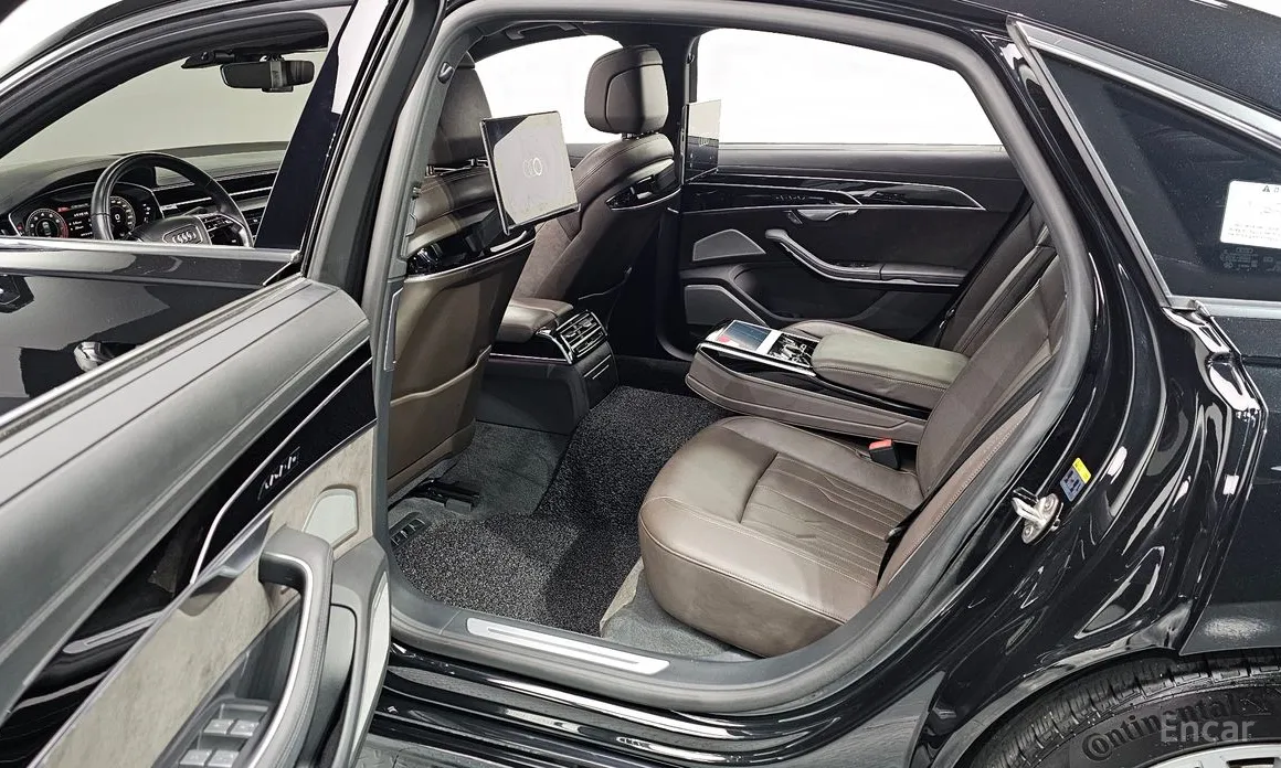 Фото 16 - Audi A8