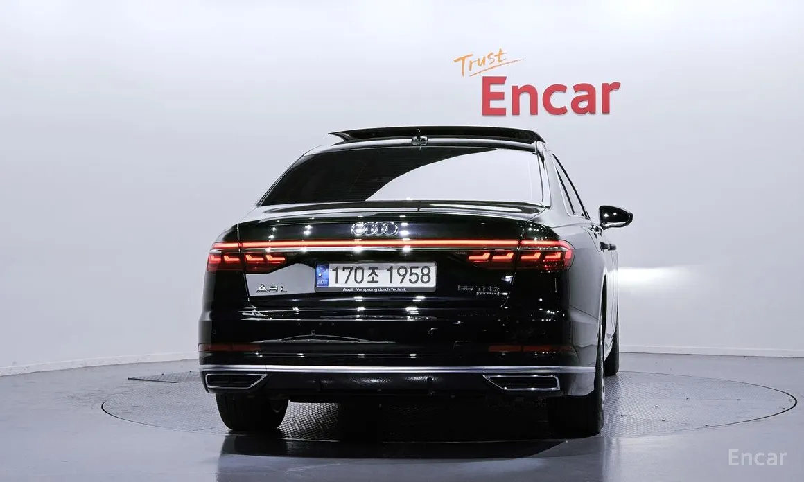 Фото 4 - Audi A8