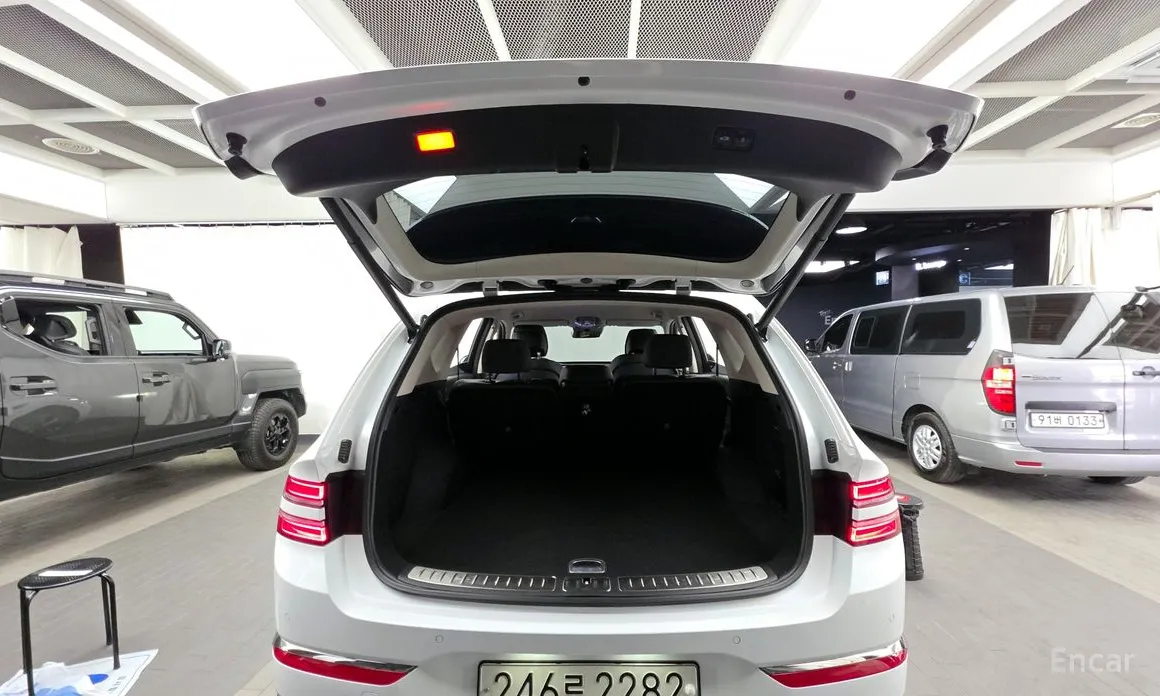 Фото 20 - Genesis GV80