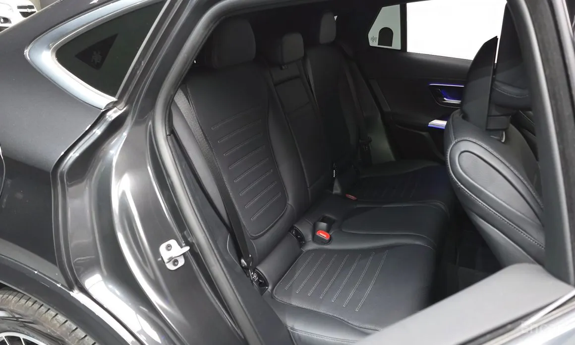 Фото 11 - Mercedes-Benz GLC-Class