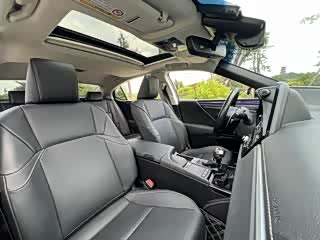 Фото 7 - Lexus ES