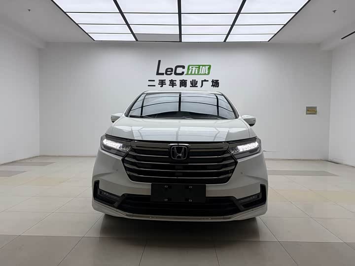 Фото 2 - Honda Odyssey