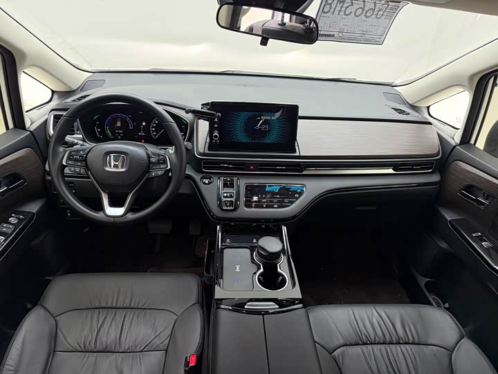 Фото 8 - Honda Odyssey