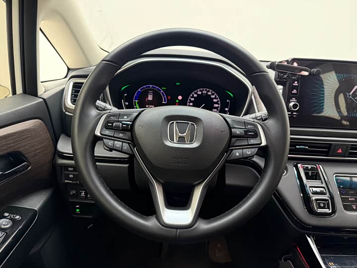 Фото 9 - Honda Odyssey