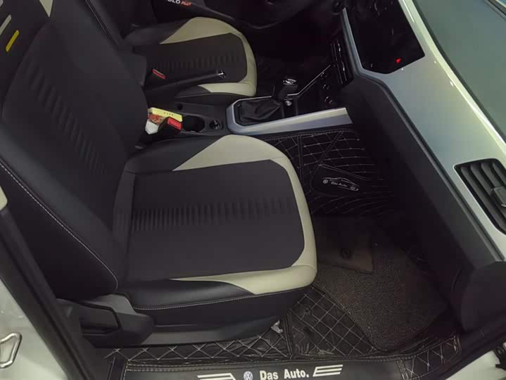 Фото 8 - Volkswagen Polo