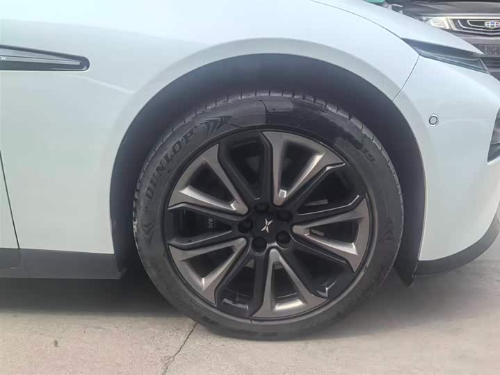 Фото 4 - XPeng P7