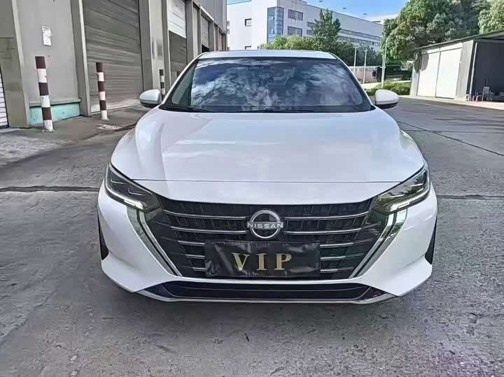 Фото 2 - Nissan Sylphy