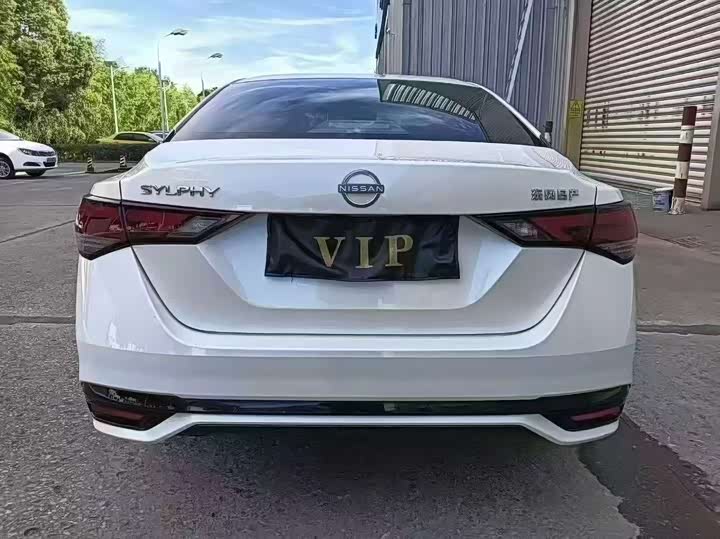 Фото 8 - Nissan Sylphy