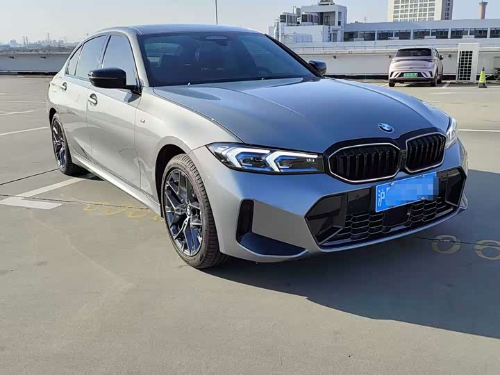 Photo 3 - BMW 3 Series