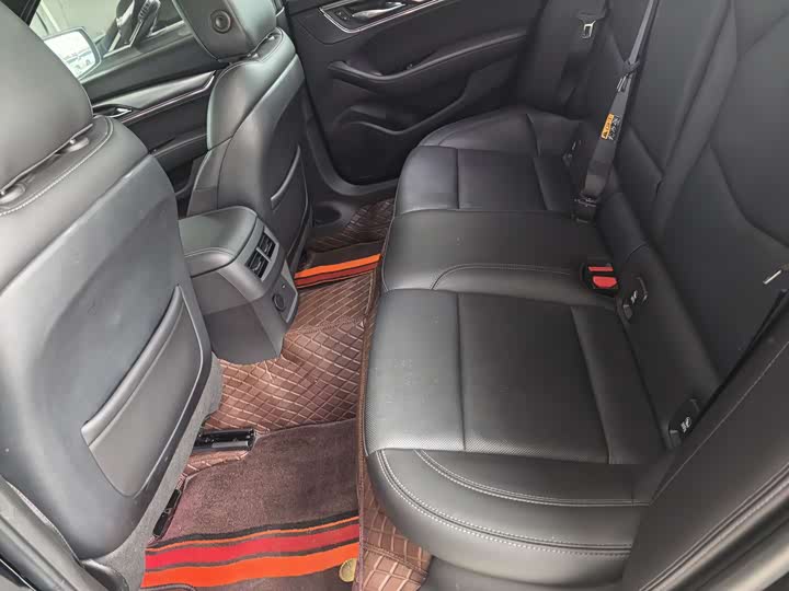 Фото 8 - Cadillac CT5