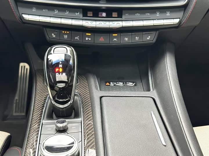 Фото 7 - Cadillac CT5