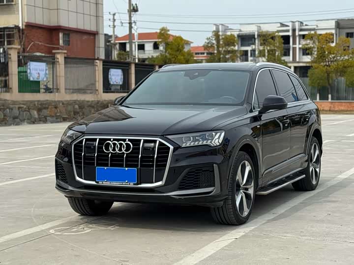 Фото 1 - Audi Q7