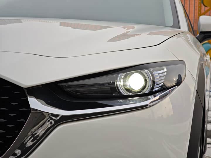 Фото 6 - Mazda CX-30