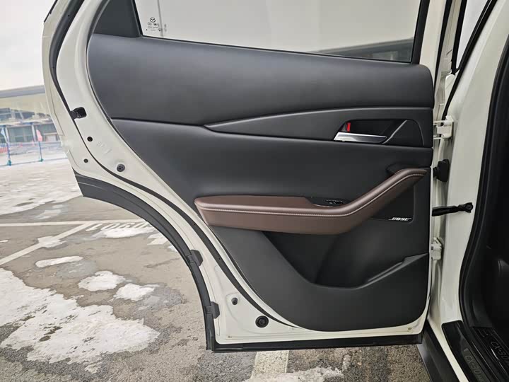 Фото 9 - Mazda CX-30