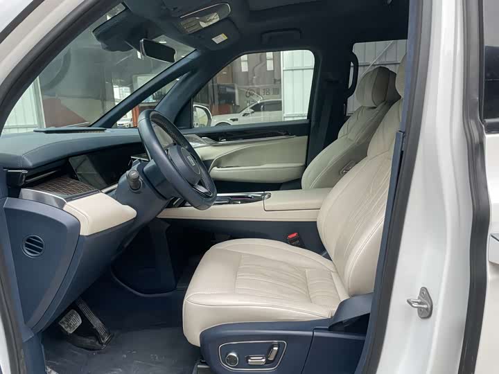 Фото 8 - Zeekr 009