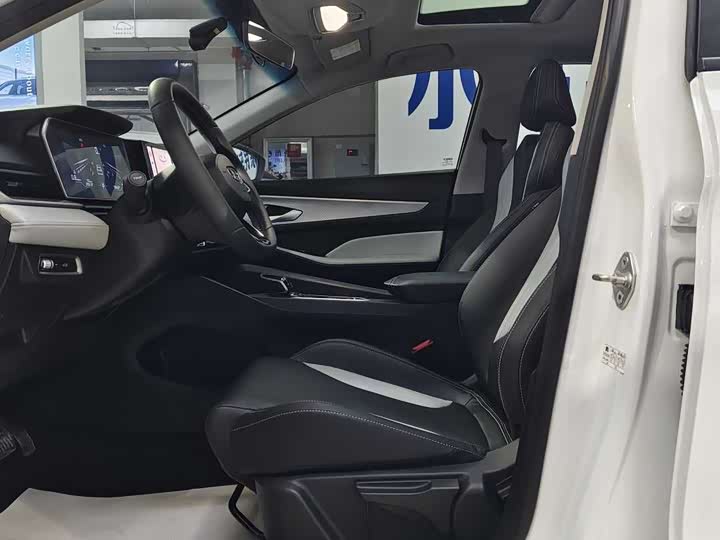 Фото 7 - Geely Binrui