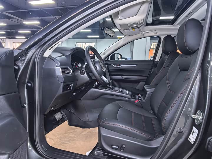 Фото 8 - Mazda CX-5