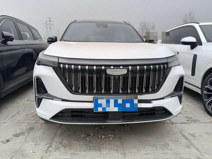 Фото 2 - Geely Atlas L