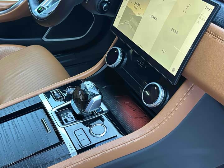 Фото 9 - Jaguar XF L