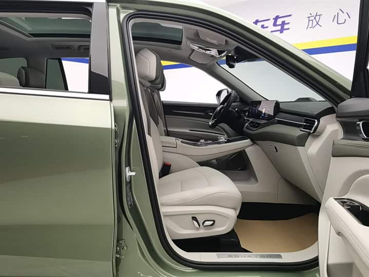 Фото 8 - Ford Equator Hybrid