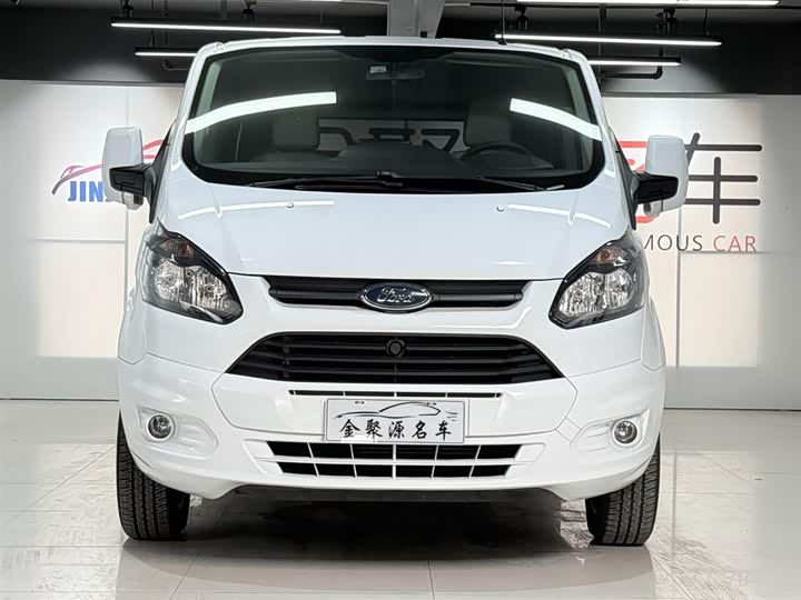 Фото 2 - Ford Tourneo