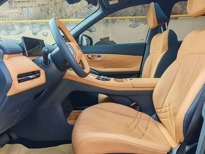 Фото 8 - Geely Galaxy Starship 7