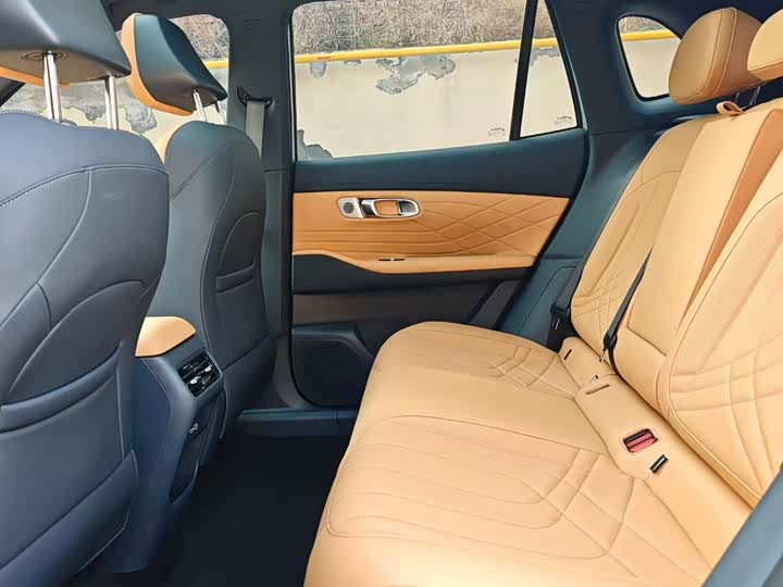 Фото 9 - Geely Galaxy Starship 7