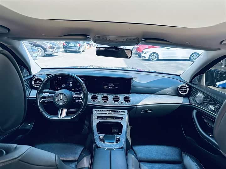 Photo 2 - Mercedes-Benz E-Class